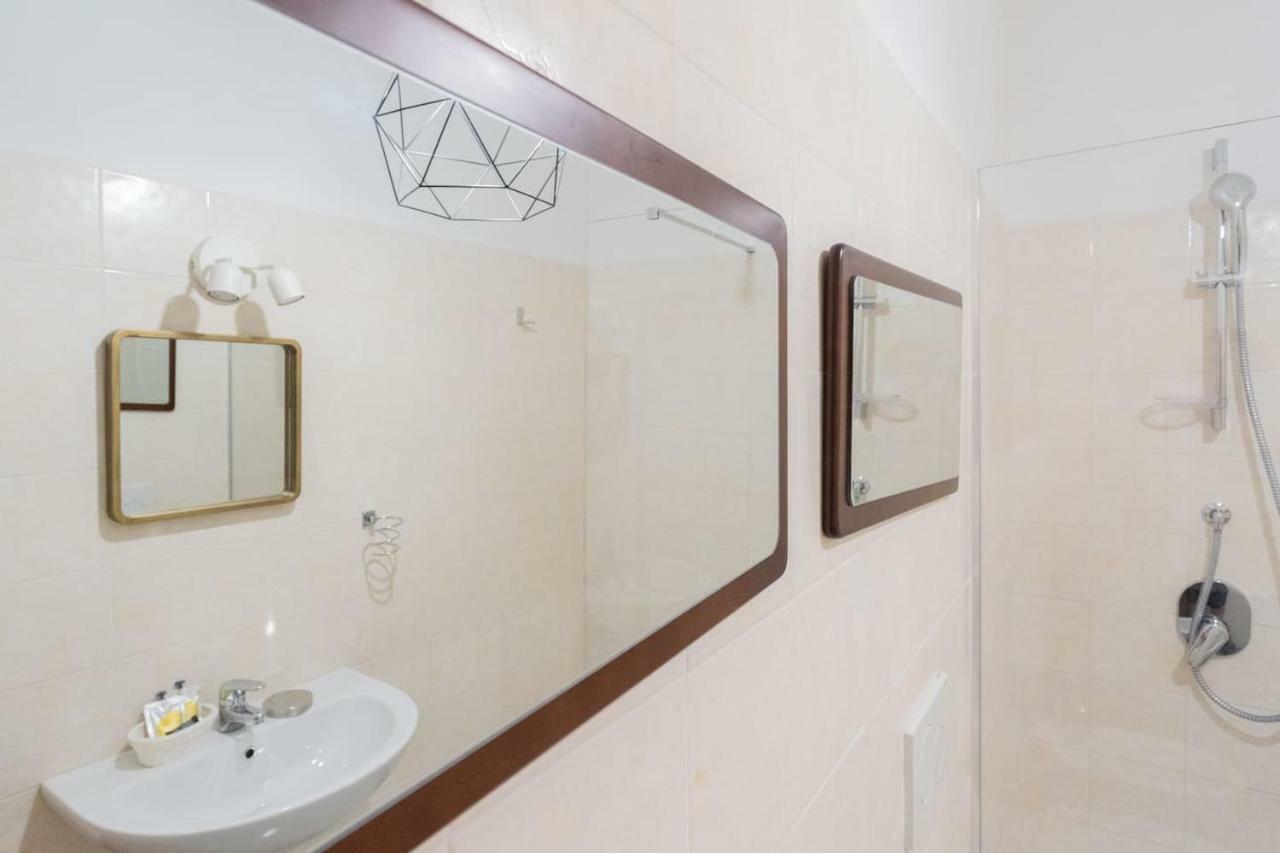 Romantic Pier By Rent All Como Carate Urio Exterior photo